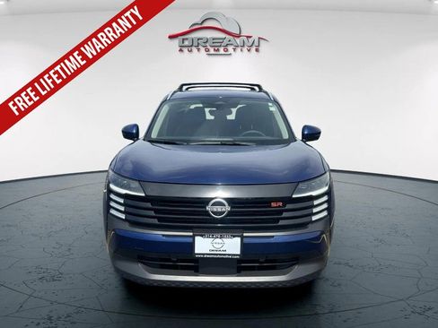 Used 2025 Nissan Kicks SR AWD/4WD image 2