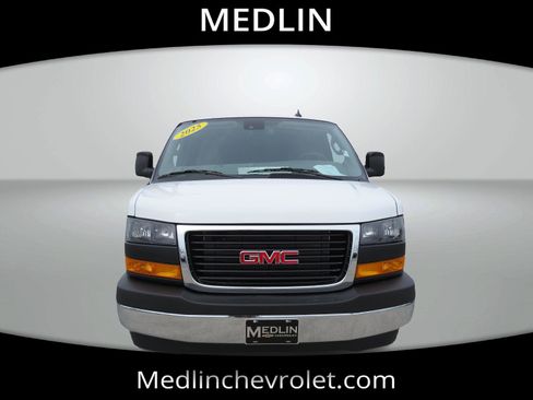 Used 2025 GMC Savana 3500 w/ Driver Convenience Package RWD image 3