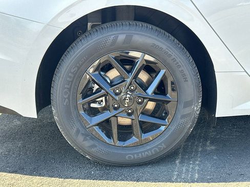 New 2026 Kia K5 LXS image 17