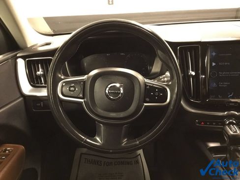Used 2018 Volvo XC60 T5 Momentum w/ Vision Package AWD/4WD image 45