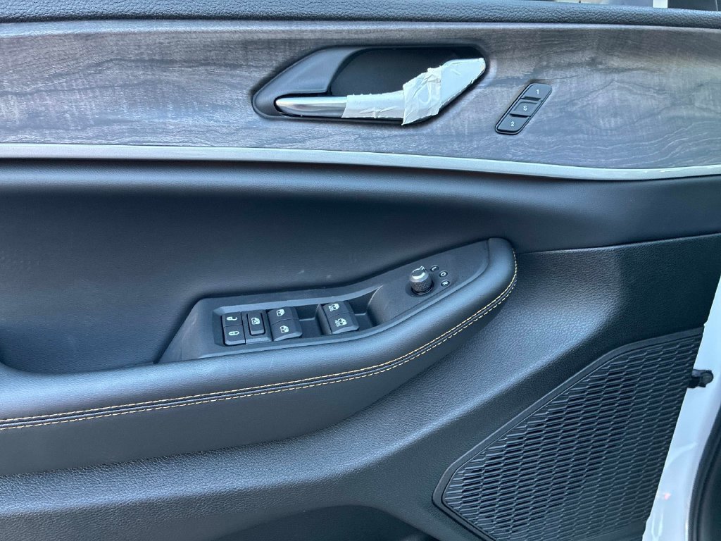 New 2026 Jeep Grand Cherokee Limited AWD/4WD image 9