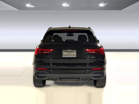 Certified 2025 Audi Q3 2.0T Premium Plus w/ Premium Plus Package AWD/4WD image 10