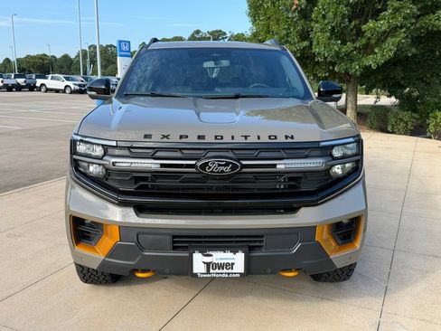 Used 2026 Ford Expedition Tremor AWD/4WD image 2