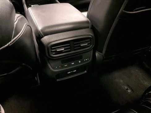 Used 2023 Honda Pilot Touring image 29