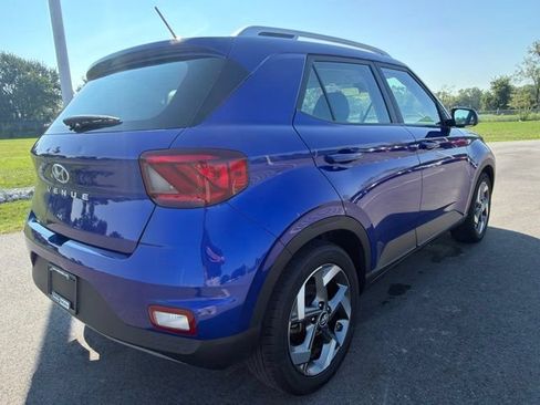 Used 2025 Hyundai Venue SEL FWD image 7