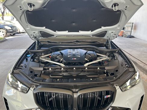 Used 2024 BMW X5 xDrive40i w/ M Sport Package AWD/4WD image 12