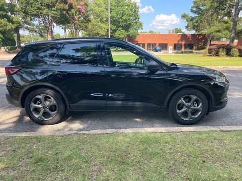 Used 2025 Ford Escape ST-Line FWD image 6