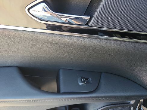 Used 2022 Lincoln Nautilus Reserve image 30