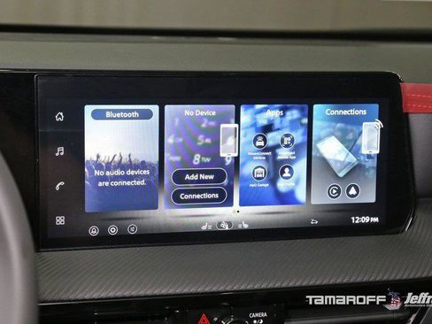 New 2026 Nissan Kicks SR image 5