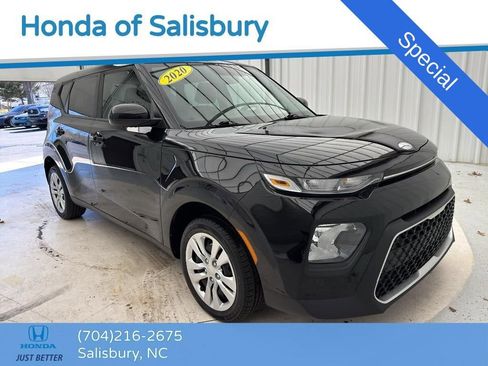 Used 2020 Kia Soul LX image 1