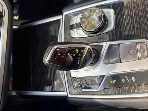 Used 2017 BMW 750i xDrive image 36