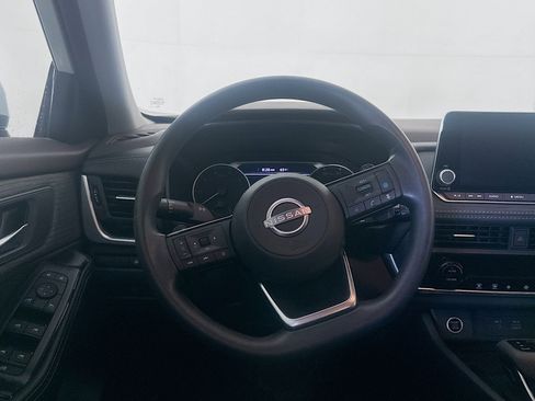 Used 2023 Nissan Rogue SV FWD image 18