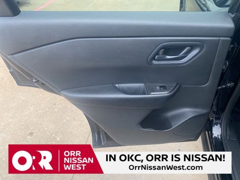 Used 2024 Nissan Rogue S image 14