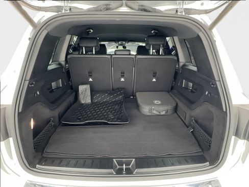 Used 2023 Mercedes-Benz EQB 300 4MATIC w/ Exclusive Package image 16