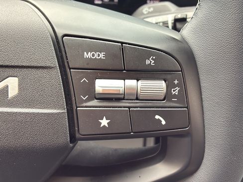 Certified 2025 Kia K4 EX FWD image 37