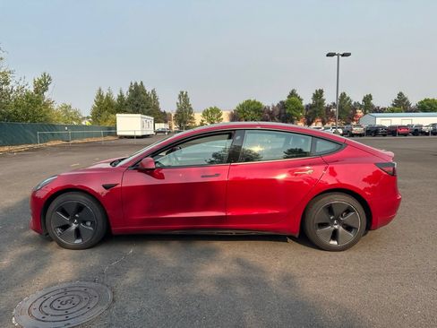 Used 2023 Tesla Model 3 Standard Range RWD image 4