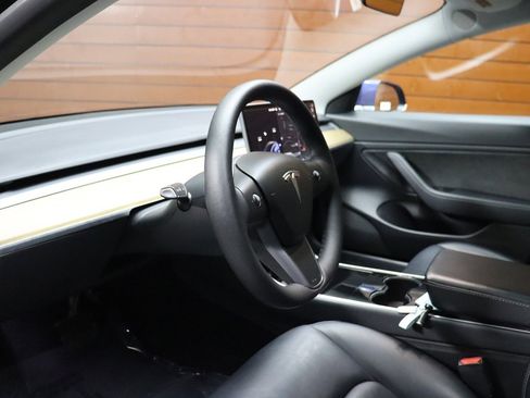 Used 2020 Tesla Model 3 Standard Range Plus image 33