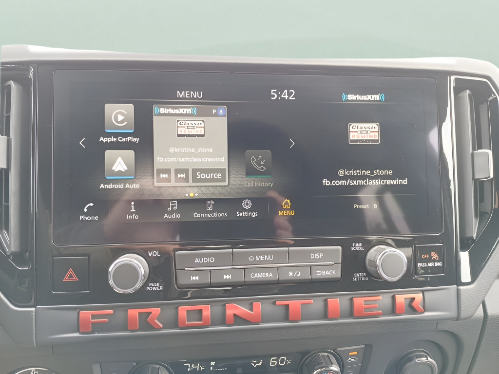 Used 2025 Nissan Frontier PRO-4X AWD/4WD image 21