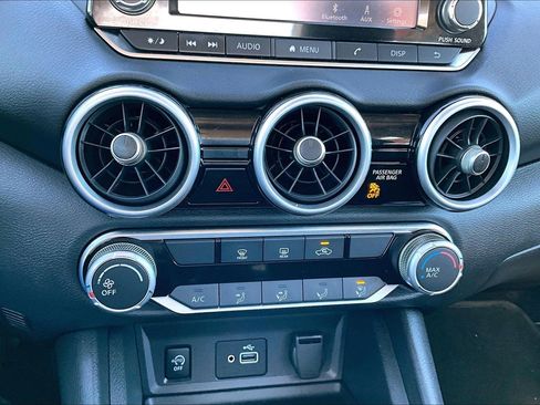 Used 2025 Nissan Sentra S image 15