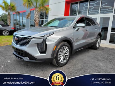 Used 2025 Cadillac XT4 Premium Luxury FWD image 1