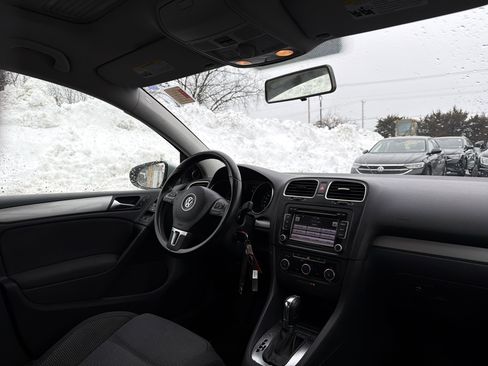 Used 2011 Volkswagen Golf TDI image 16