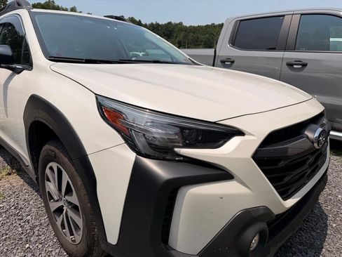 Certified 2024 Subaru Outback Premium AWD/4WD image 7