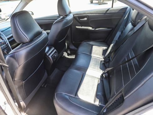 Used 2016 Toyota Camry XLE FWD image 18
