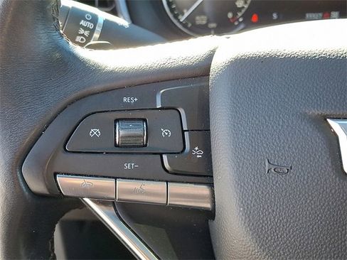 Certified 2024 Cadillac XT6 Luxury image 19