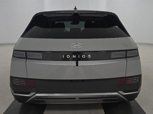 Used 2024 Hyundai Ioniq 5 SEL image 5