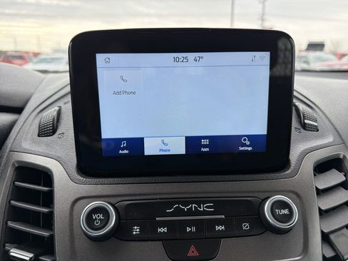 Used 2022 Ford Transit Connect XLT image 5