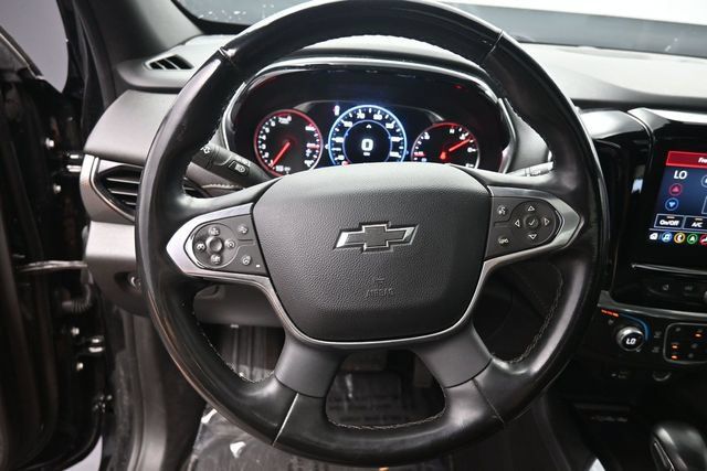 Used 2023 Chevrolet Traverse Premier w/ Redline Edition AWD/4WD image 25