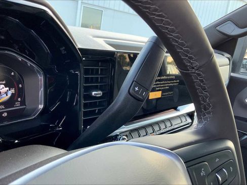 New 2025 GMC Sierra 2500 SLT w/ SLT Premium Package image 6