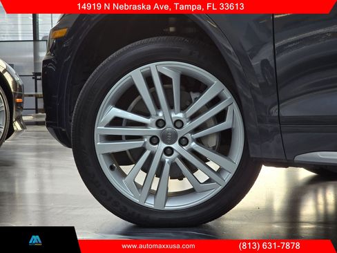 Used 2018 Audi Q5 Prestige w/ Prestige Package AWD/4WD image 5