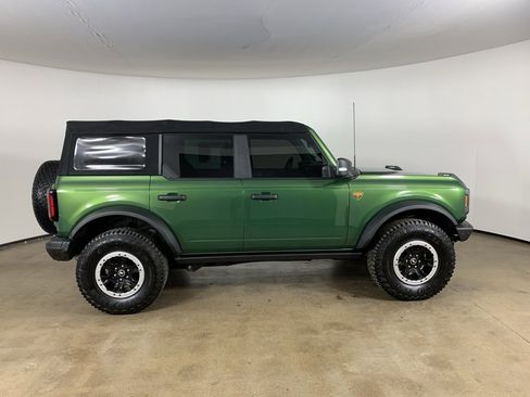 Used 2022 Ford Bronco Badlands image 7