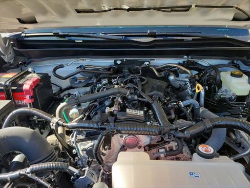 Certified 2025 Toyota Tacoma SR5 image 34