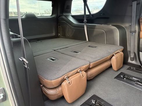 Used 2024 Chevrolet Suburban High Country w/ Advanced Technology Package image 50