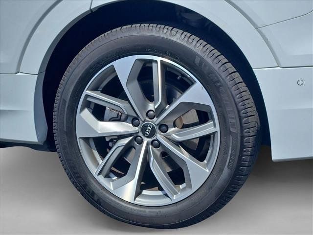 Used 2021 Audi e-tron Premium Plus w/ Premium Plus Package AWD/4WD image 28
