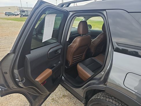 Used 2023 Ford Bronco Sport Outer Banks w/ Tech Package AWD/4WD image 13