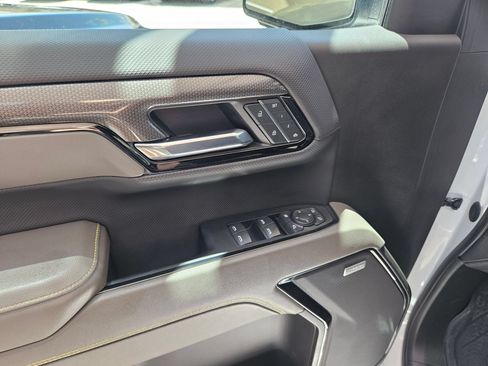 Certified 2022 Chevrolet Silverado 1500 ZR2 AWD/4WD image 12