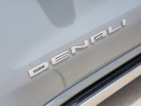 Used 2025 GMC Sierra 1500 Denali AWD/4WD image 12