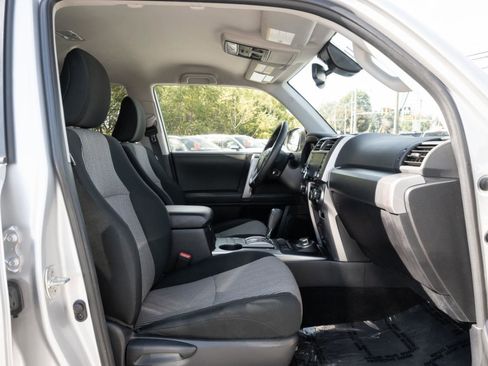 Used 2024 Toyota 4Runner SR5 image 30