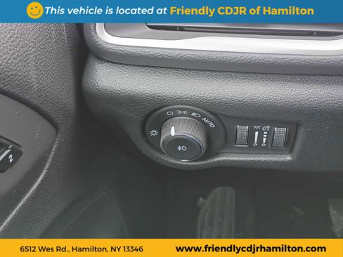 New 2026 Chrysler Pacifica Select image 17