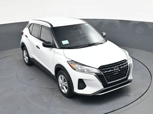 Used 2025 Nissan Kicks Play S image 27