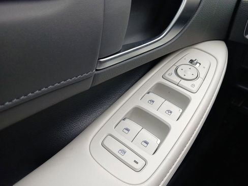 New 2025 Hyundai Sonata Limited FWD image 18