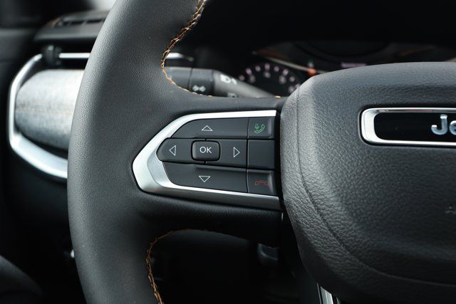 New 2026 Jeep Compass Latitude AWD/4WD image 13