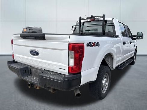 Used 2019 Ford F250 XL w/ Power Equipment Group image 4