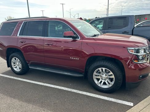 Used 2017 Chevrolet Tahoe LT w/ Luxury Package image 2