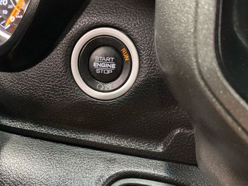 Used 2019 RAM 5500 Tradesman w/ Max Tow Package image 32