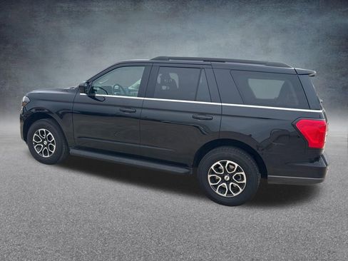 Certified 2024 Ford Expedition XLT AWD/4WD image 3