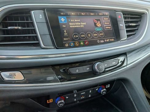 Used 2020 Buick Enclave Essence w/ Sport Touring Edition image 23